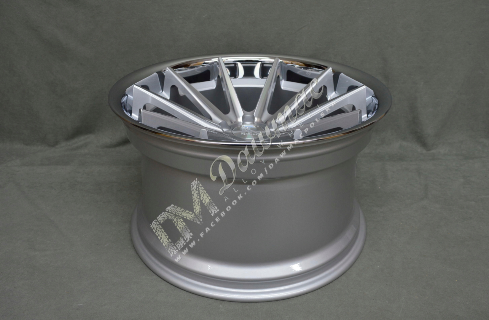 Ferrada Wheels FR4 20" 10,5J ET38 5x112 Machine Silver Chrome Lip - obrazek 6