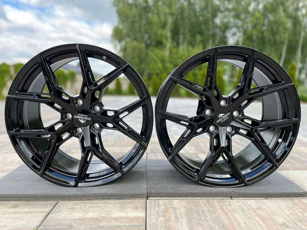Forzza Gravity 19" 8,5J ET32 + 9,5J ET38 5x120 Black