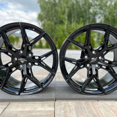 Forzza Gravity 19" 8,5J ET42 + 9,5J ET40 5x114,3 Black