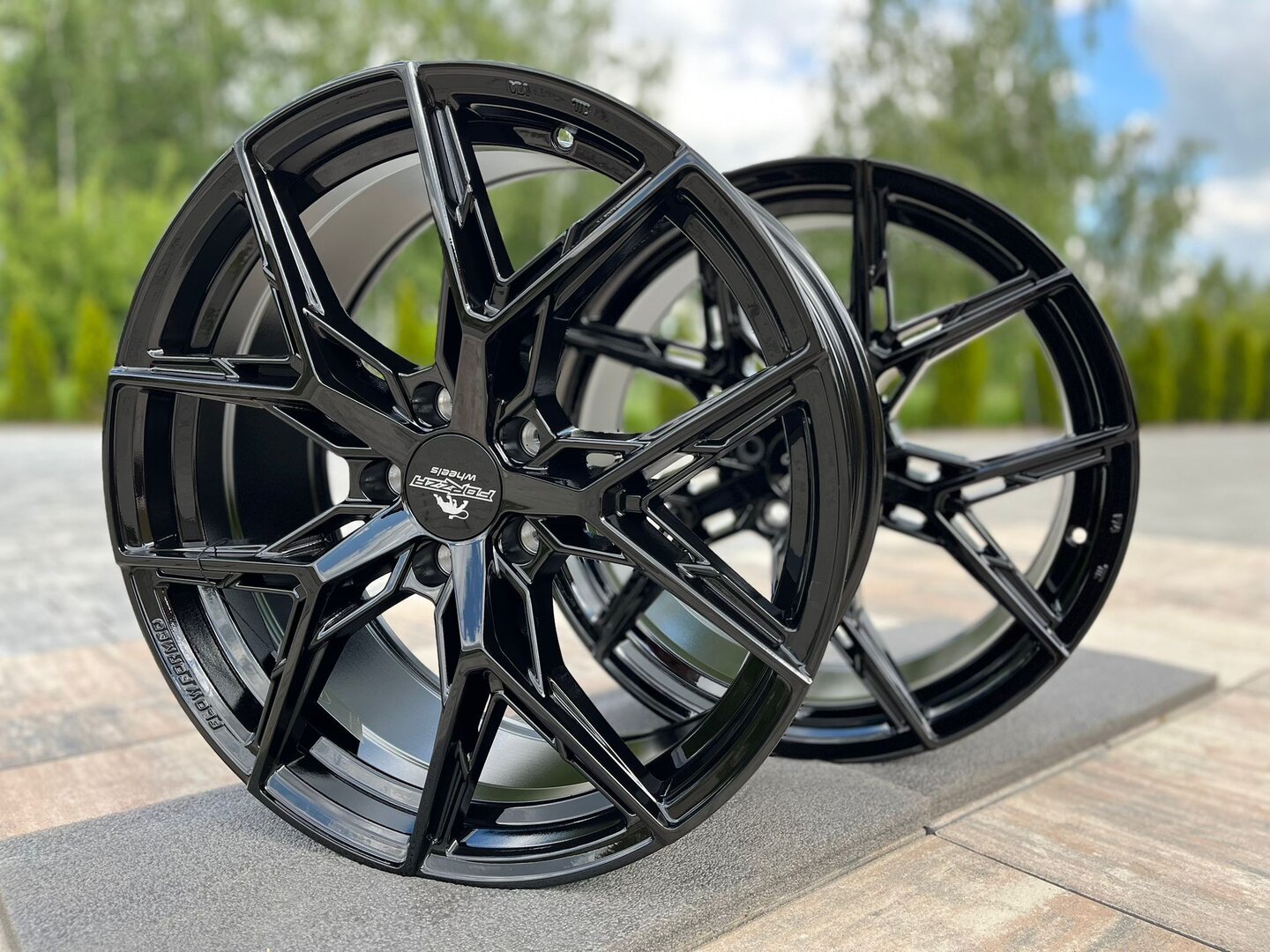 Forzza Gravity 19" 8,5J ET42 + 9,5J ET40 5x114,3 Black - obrazek 6