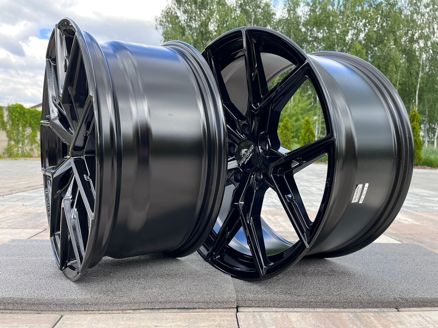 Forzza Gravity 19" 8,5J ET42 + 9,5J ET40 5x114,3 Black - obrazek 7