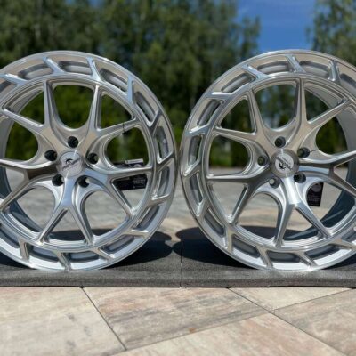 Forzza Saturn 20" 8,5J ET26 + 10J ET40 5x112 Silver Machined Face