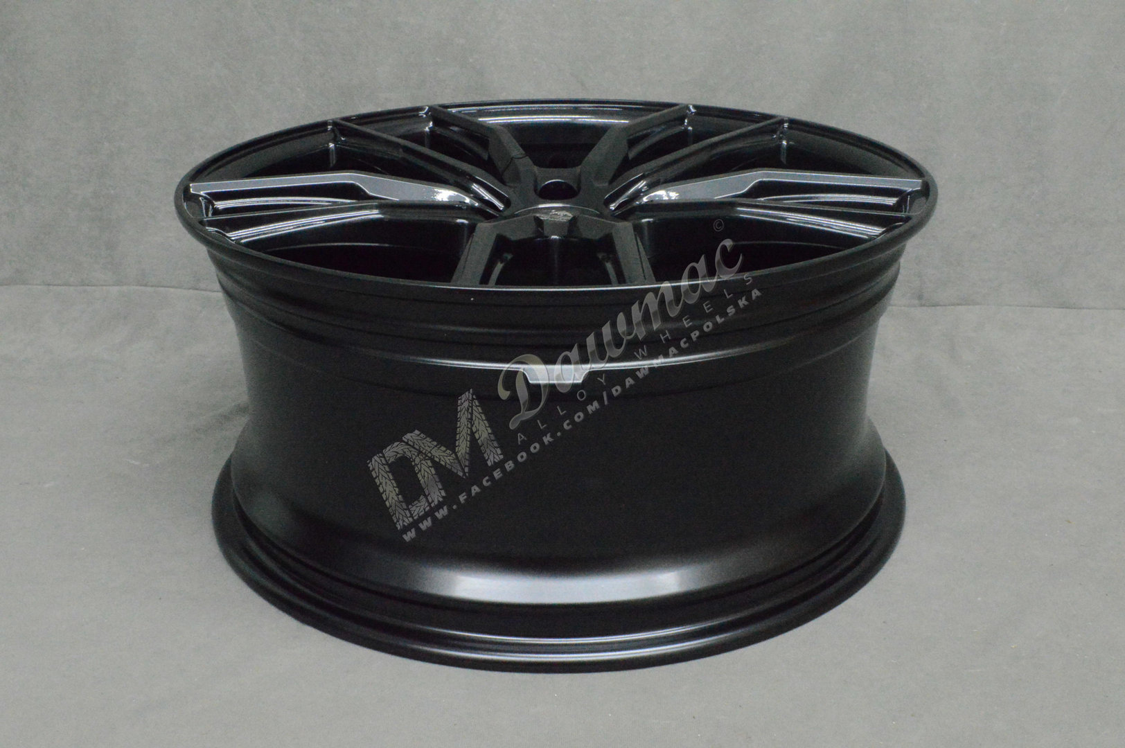 Forzza Sigma 18" 8J ET35 5x112 Black Magic - obrazek 6