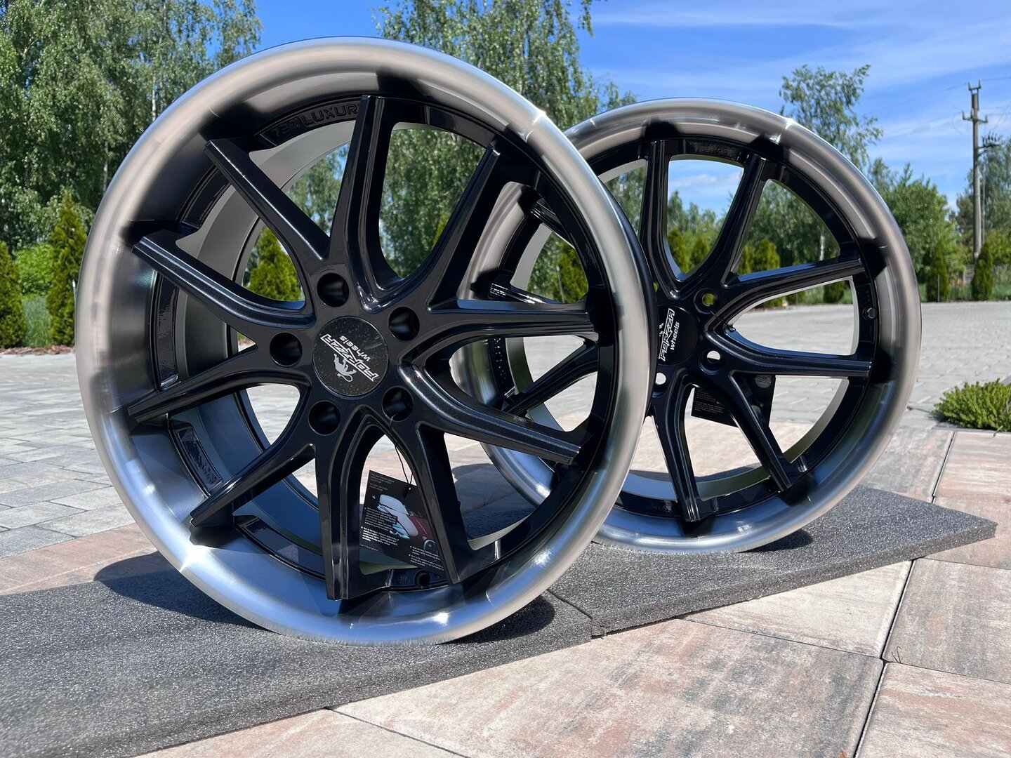 Forzza Storm 20" 9J ET25 + 10,5J ET40 5x112 Black Magic Lip Polished - obrazek 6