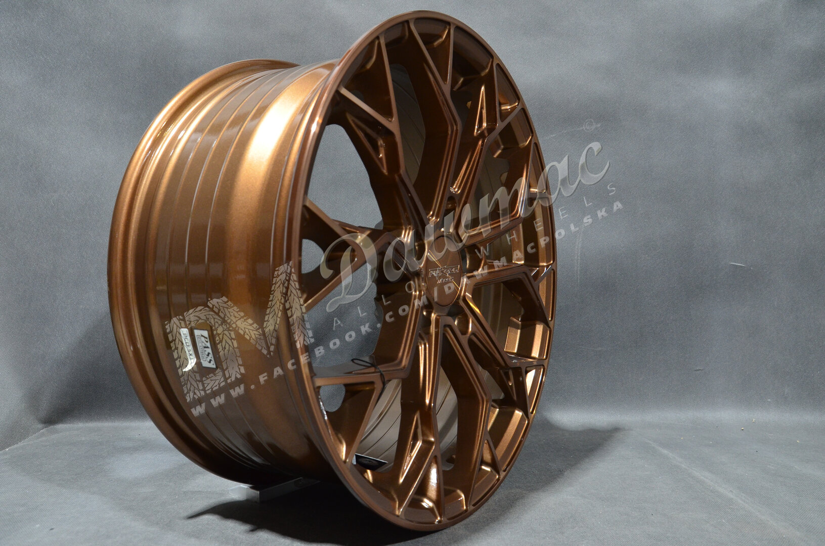 Forzza Titan 20" 9J ET25 + 10.5J ET40 5x112 Bronze Tint - obrazek 3