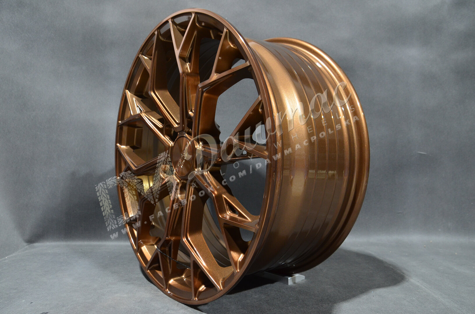 Forzza Titan 20" 9J ET25 + 10.5J ET40 5x112 Bronze Tint - obrazek 4