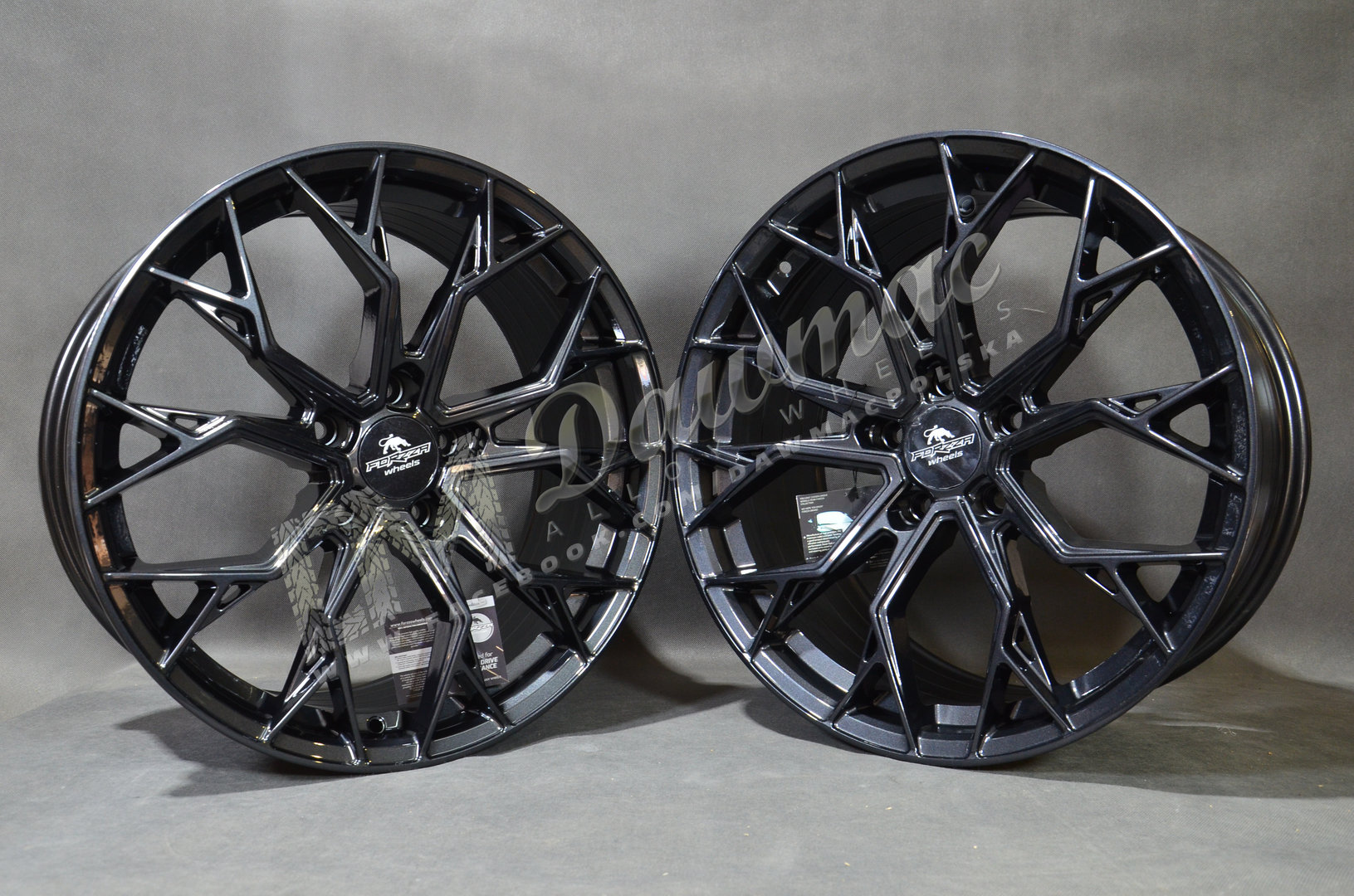 Forzza Titan 19" 8,5J ET32 + 9,5J ET38 5x120 Black Magic - obrazek 3