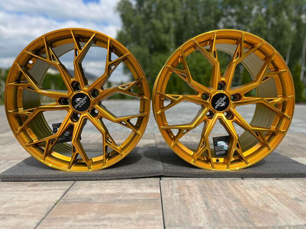 Forzza Titan 19" 8,5J ET32 + 9,5J ET38 5x120 Golden Amber
