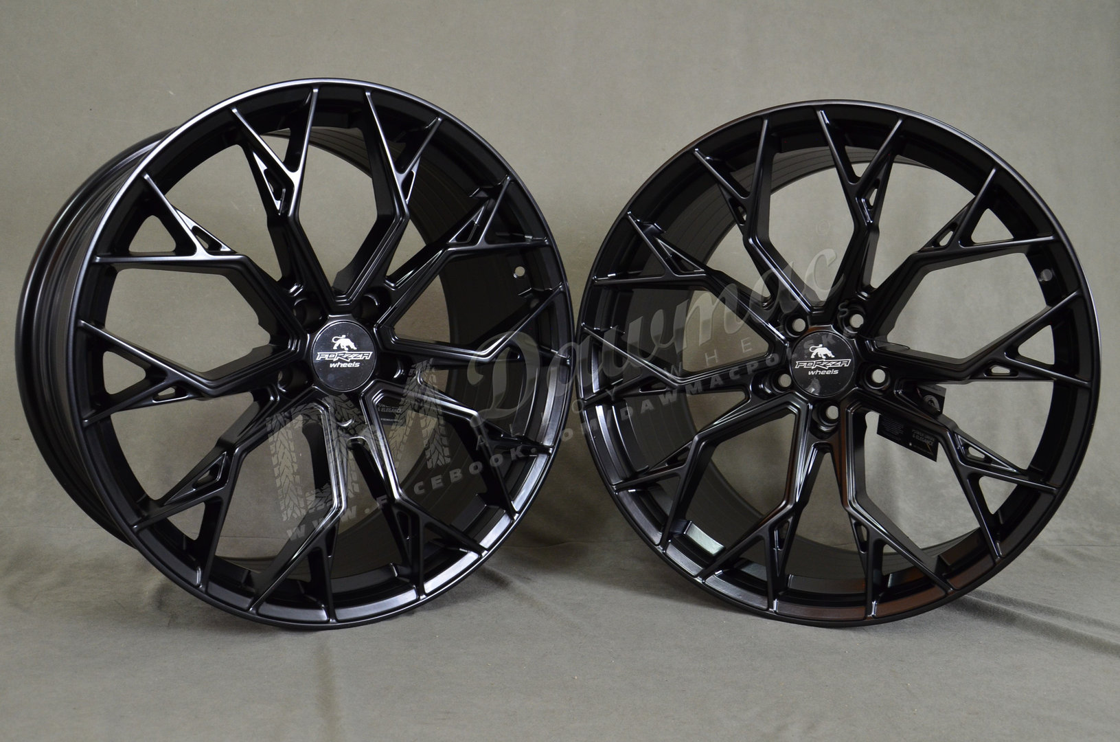 Forzza Titan 20" 9J ET32 + 10,5J ET37 5x120 Satin Black - obrazek 3
