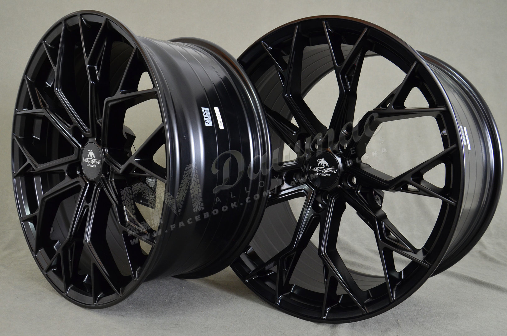Forzza Titan 20" 9J ET32 + 10,5J ET37 5x120 Satin Black - obrazek 5
