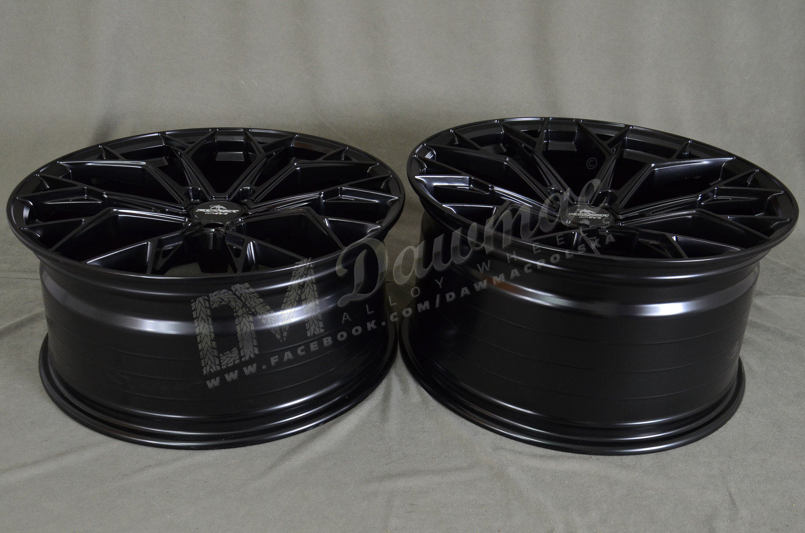 Forzza Titan 20" 9J ET32 + 10,5J ET37 5x120 Satin Black - obrazek 7