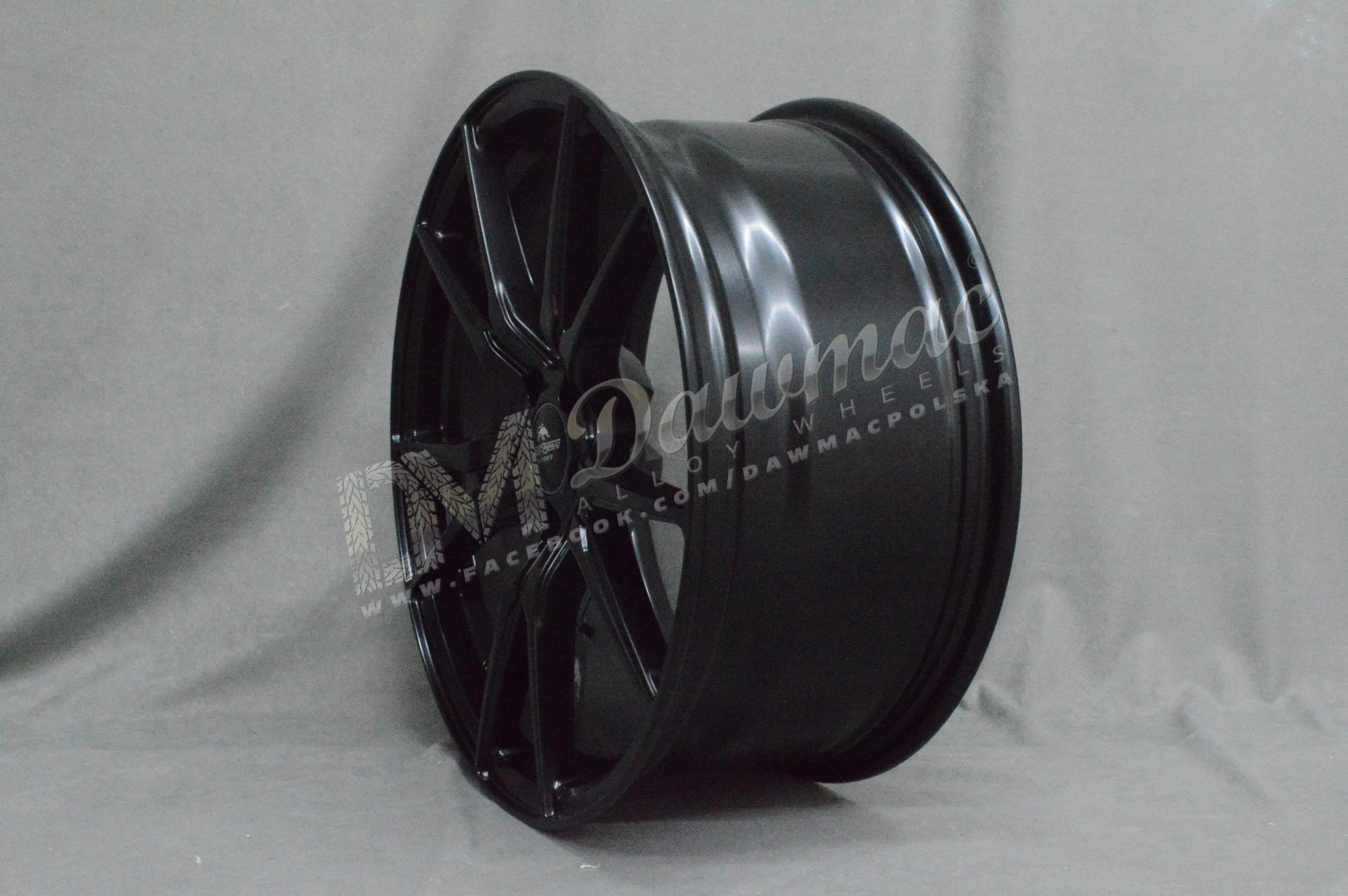 Forzza Ultra 18" 9J ET38 5x120 Satin Black - obrazek 3