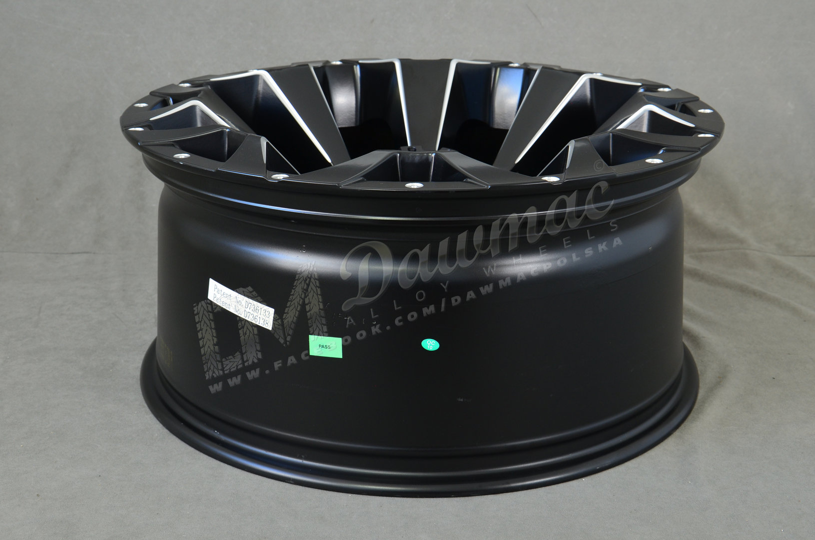 Fuel Assault 22" 10J ET-18 5X139.7/5X150 Matte Black Milled - obrazek 7