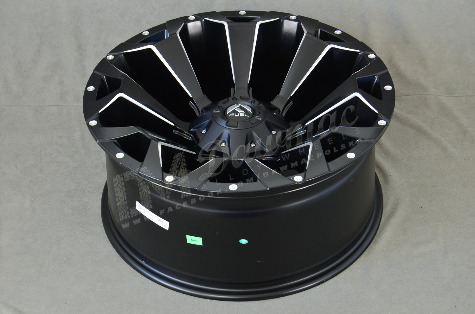 Fuel Assault 22" 9,5J ET20 6x135/6x139,7 Matte Black Milled - obrazek 5