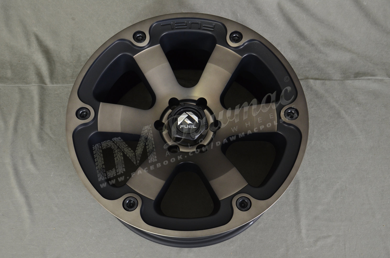 Fuel Beast 17" 9J ET20 6x139,7 Black with Machined Face and Double Dark Tint - obrazek 5