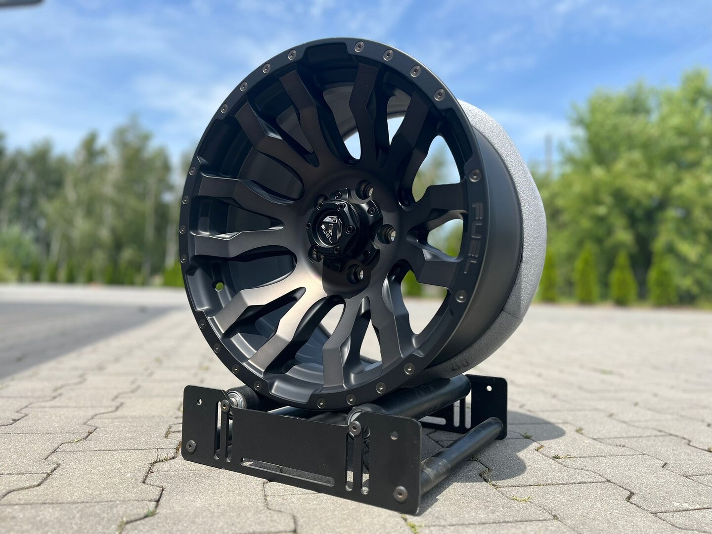 Fuel Blitz 17" 9J ET-12 5x127 Matte Black Double Dark Tint - obrazek 4