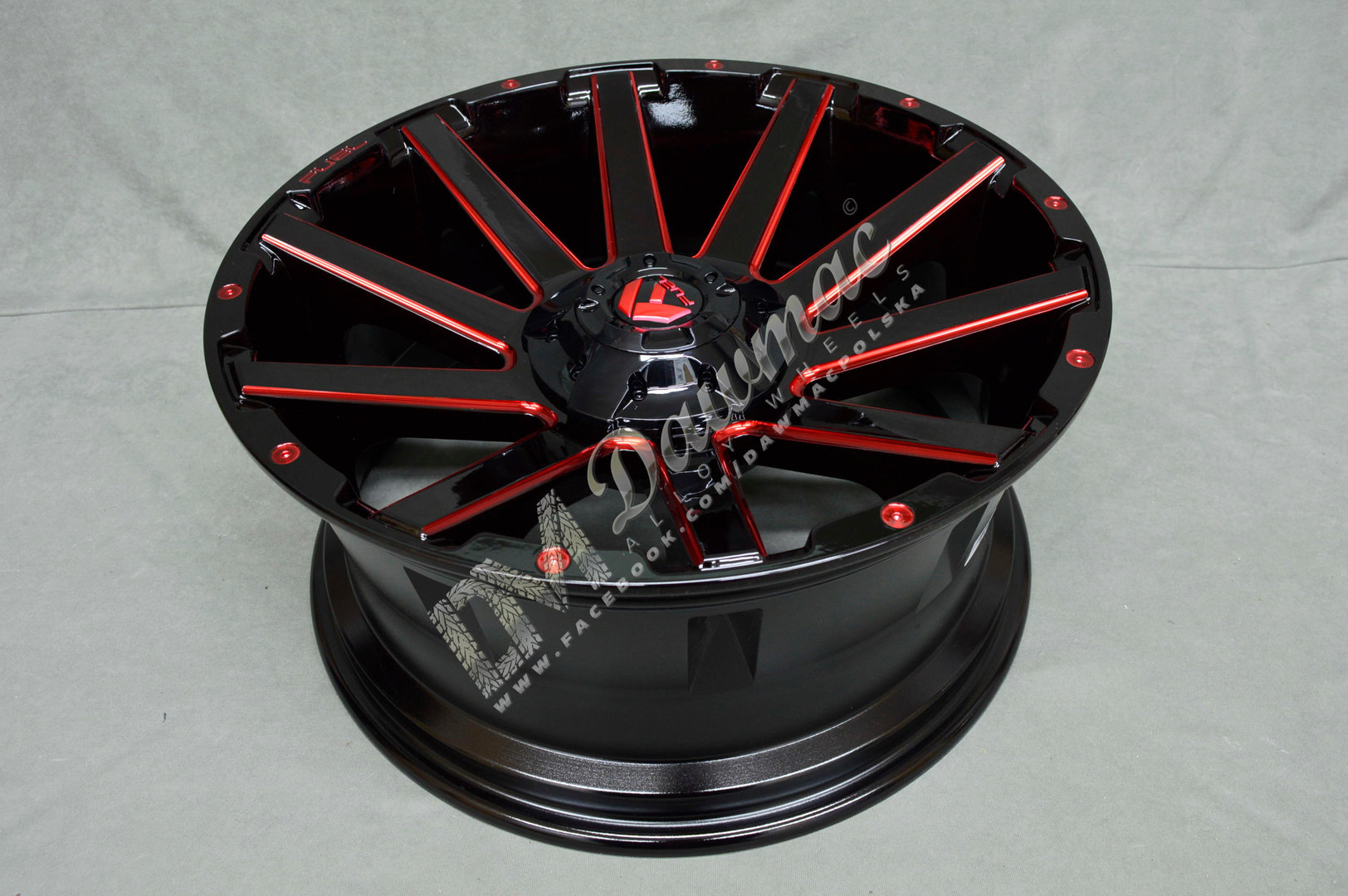 Fuel Contra 20" 10J ET-18 5x114,3/5x127 Gloss Black Milled Red - obrazek 6