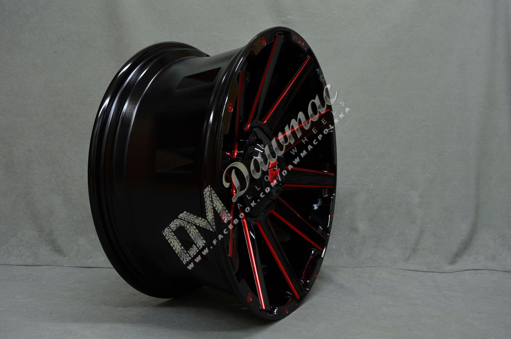 Fuel Contra 20" 9J ET20 5x139,7/5x150 Gloss Black Milled Red - obrazek 4