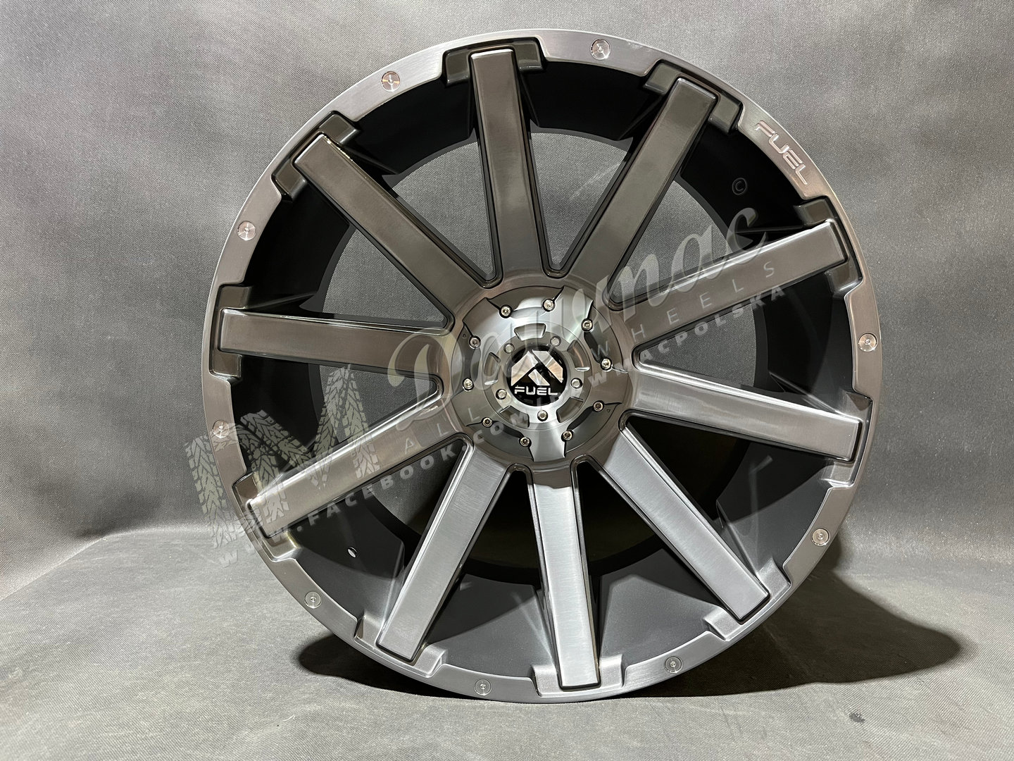 Fuel Contra 22" 12J ET-43 6x135/6x139,7 Brushed Gun Metal Tinted Clear - obrazek 2