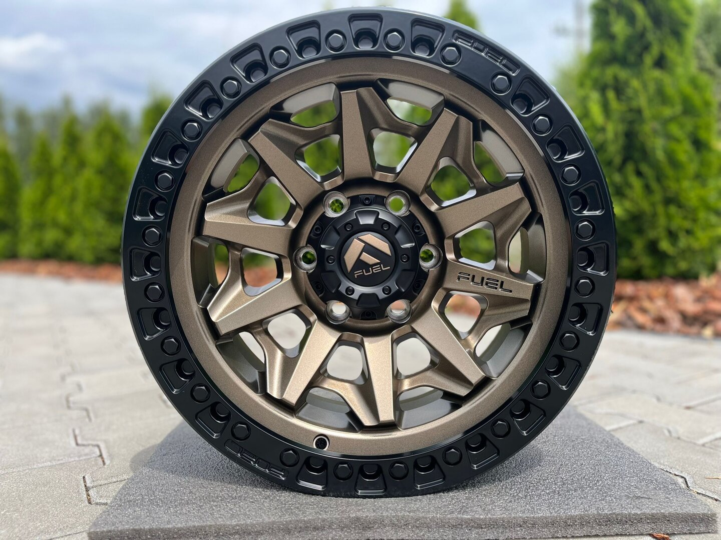 Fuel Covert 20" 9J ET1 6x139,7 Matte Bronze Black Bead Ring - obrazek 2