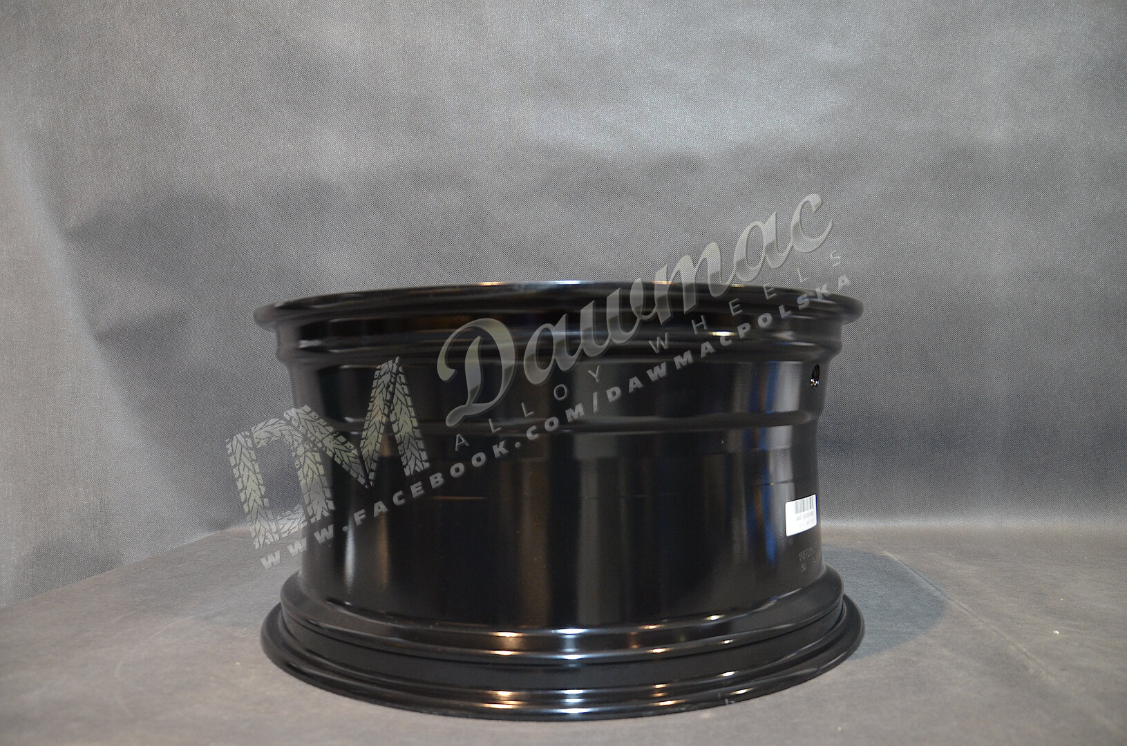 Fuel Hostage 20" 10J ET-24 6x135/6x139,7 Gloss Black - obrazek 5