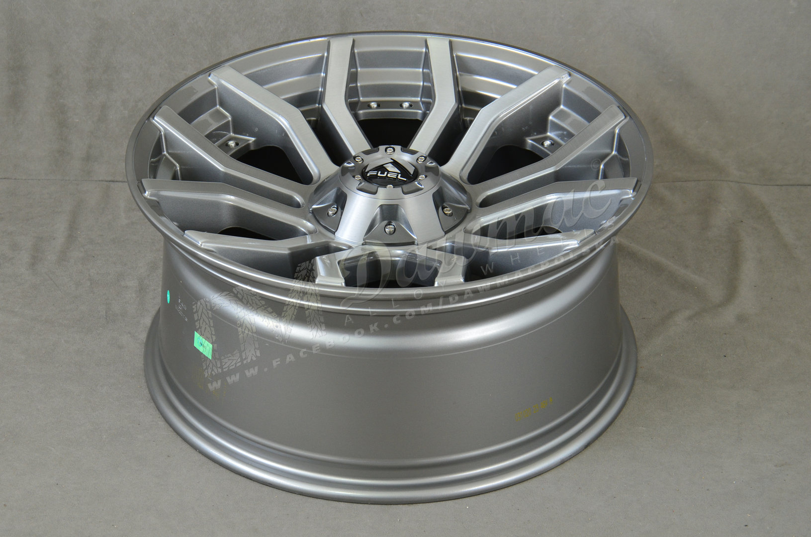 Fuel Rage 20" 9J ET1 6x135/6x139,7 Anthracite Brushed Tint Clear - obrazek 5