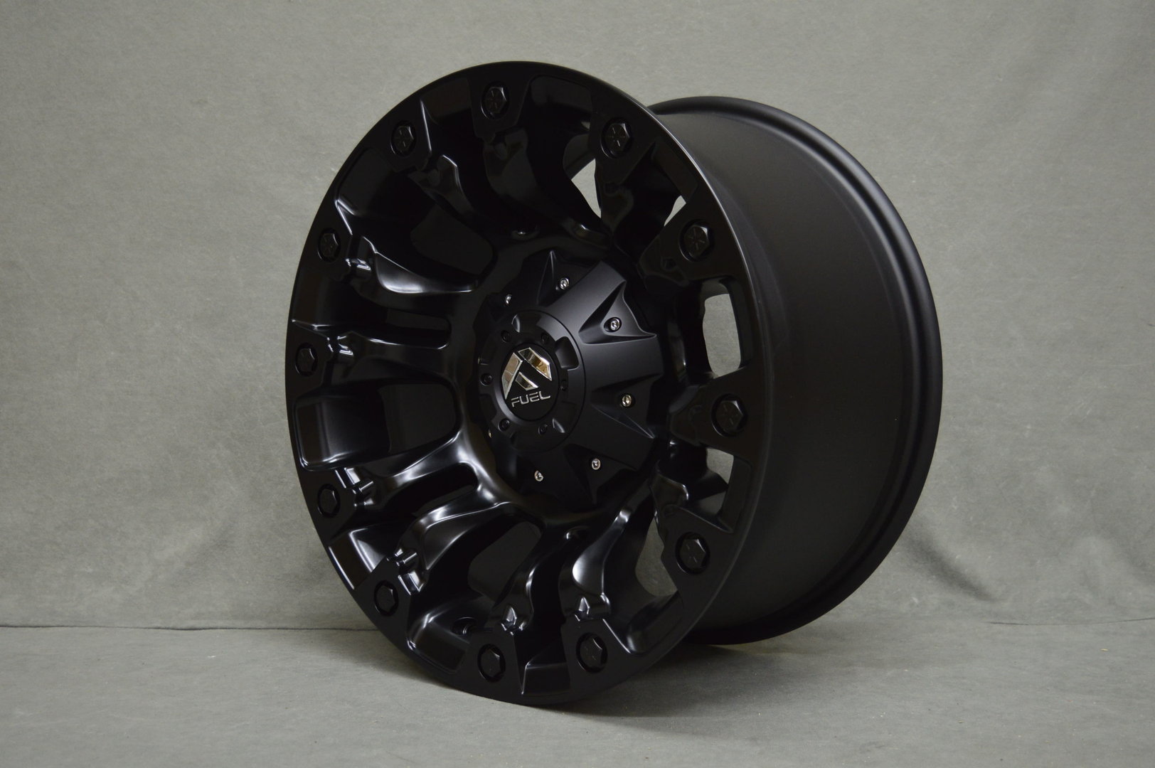 Fuel Vapor 18" 9J ET20 5x139,7/5x150 Matte Black - obrazek 3