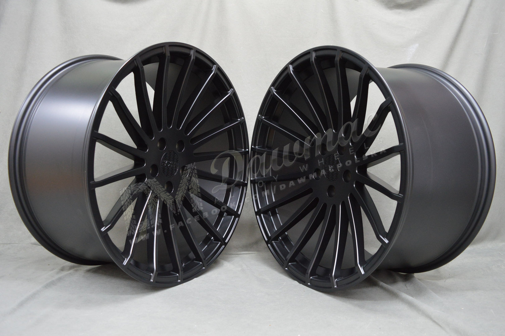 Haxer HX010 22" 9J ET30 + 10,5J ET40 5x112 Black Half Matt - obrazek 3