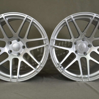 Haxer HX020 19" 9J ET20 + 10J ET15 5x120 Silver