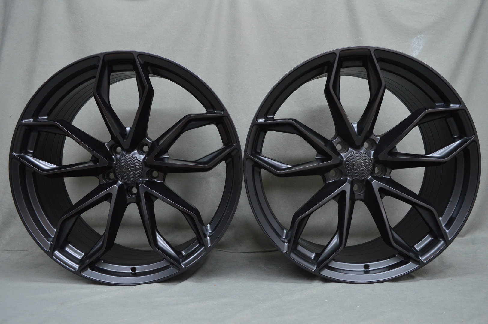 Haxer HX021 21" 10J ET46 + 11J ET38 5x112 Black Half Matt - obrazek 2