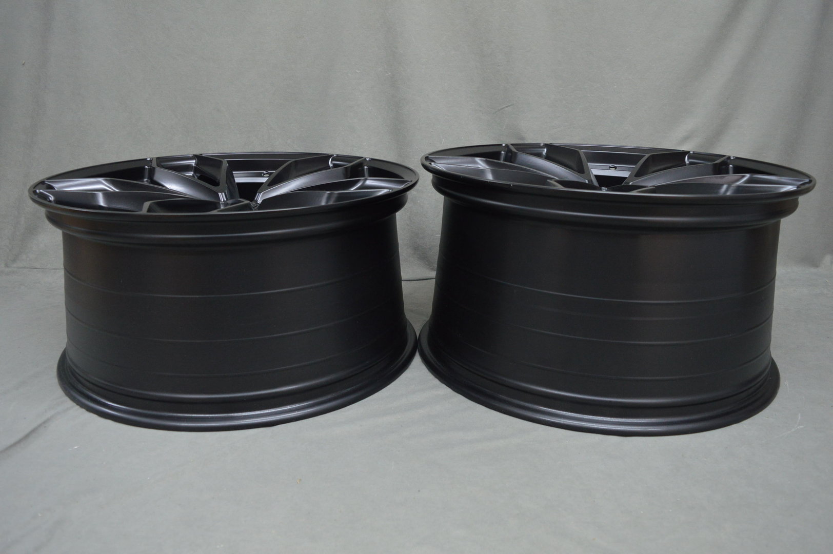 Haxer HX021 21" 9J ET30 + 10J ET46 5x112 Black Half Matt - obrazek 8