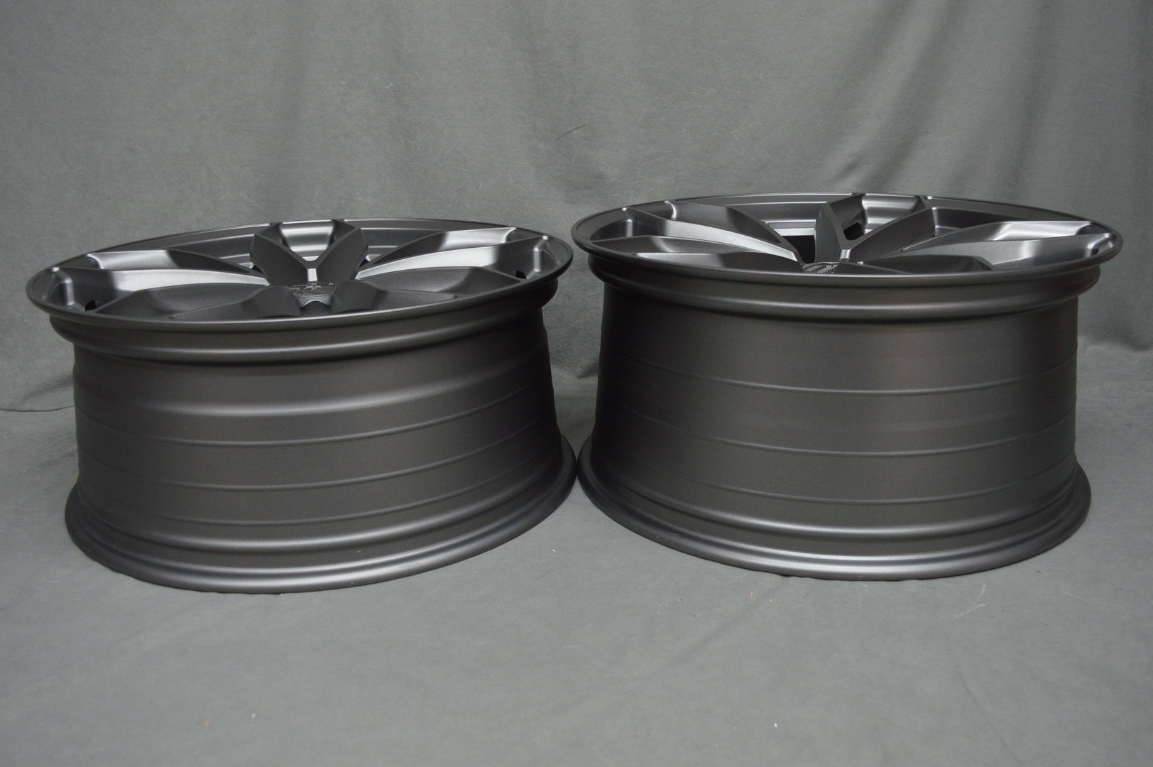 Haxer HX021 21" 9J ET33 + 10,5J ET39 5x120 Graphite Half Matt - obrazek 8