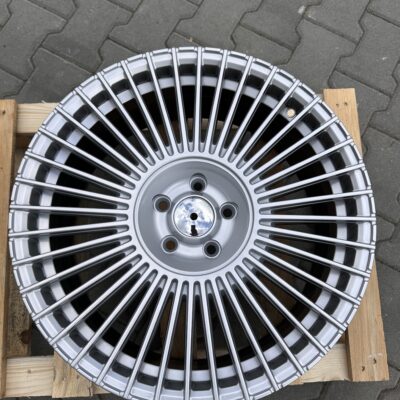 Carbonado Gift 19" 8J ET35 + 9J ET45 5x112 Diamond Hyper Silver