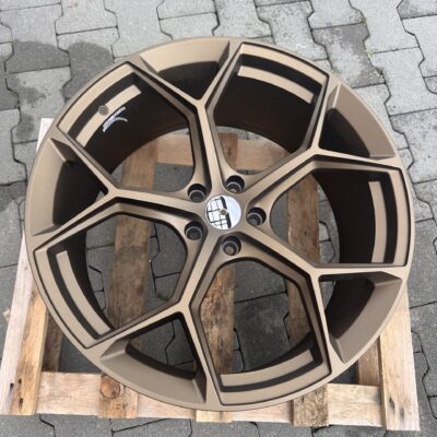 Carbonado Fancy 18" 8J ET30 5x112 Sand Bronze