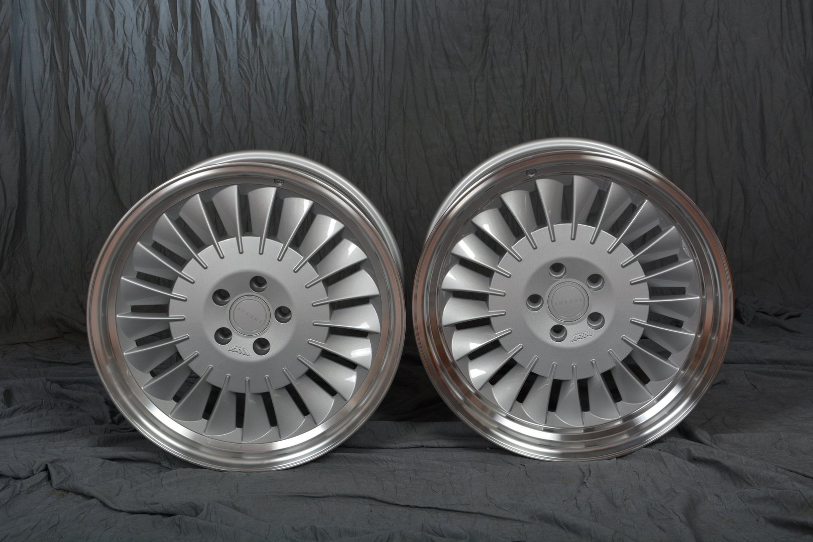 ISPIRI CSR1D 19" 8,5J ET42 + 10J ET42 5x112 Silver Polish Lip - obrazek 2