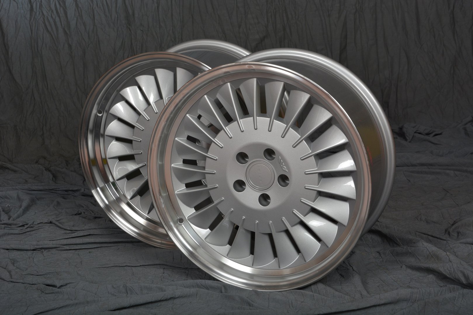 ISPIRI CSR1D 19" 8,5J ET42 + 10J ET42 5x112 Silver Polish Lip - obrazek 6