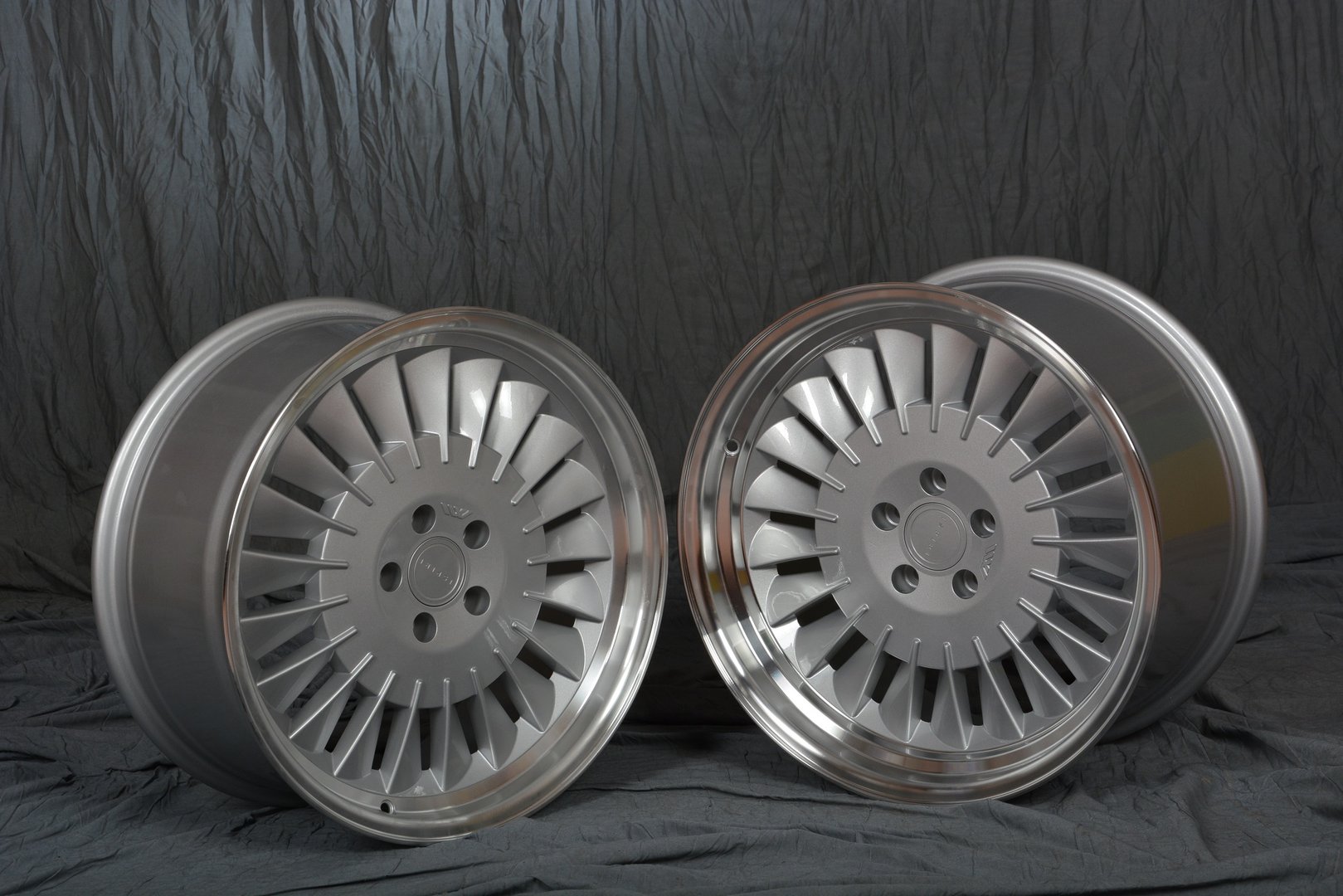 ISPIRI CSR1D 19" 8,5J ET42 + 10J ET42 5x112 Silver Polish Lip - obrazek 8