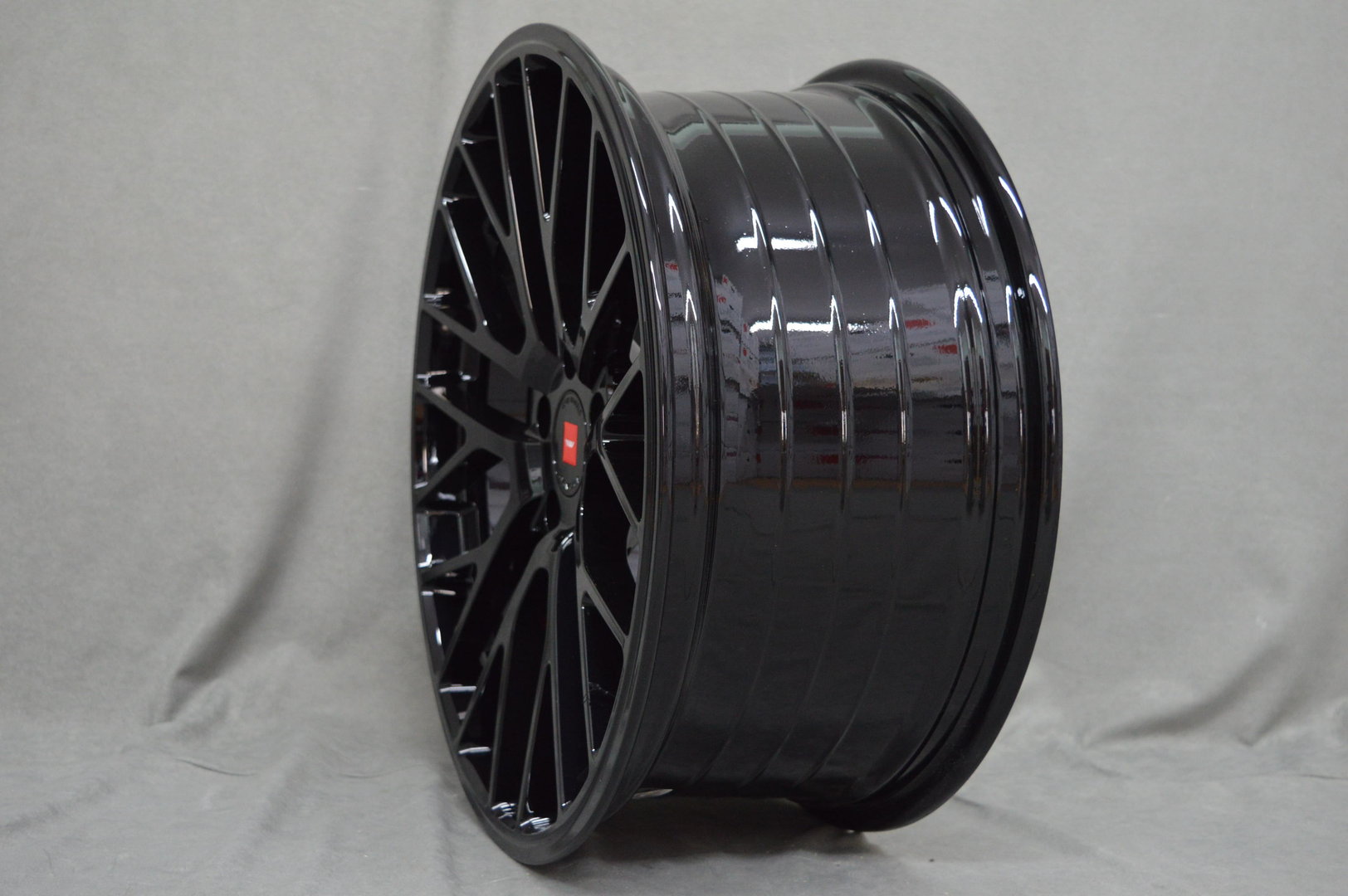 ISPIRI FFP1 19'' 8,5J ET45 5x112 Corsa Black - obrazek 4