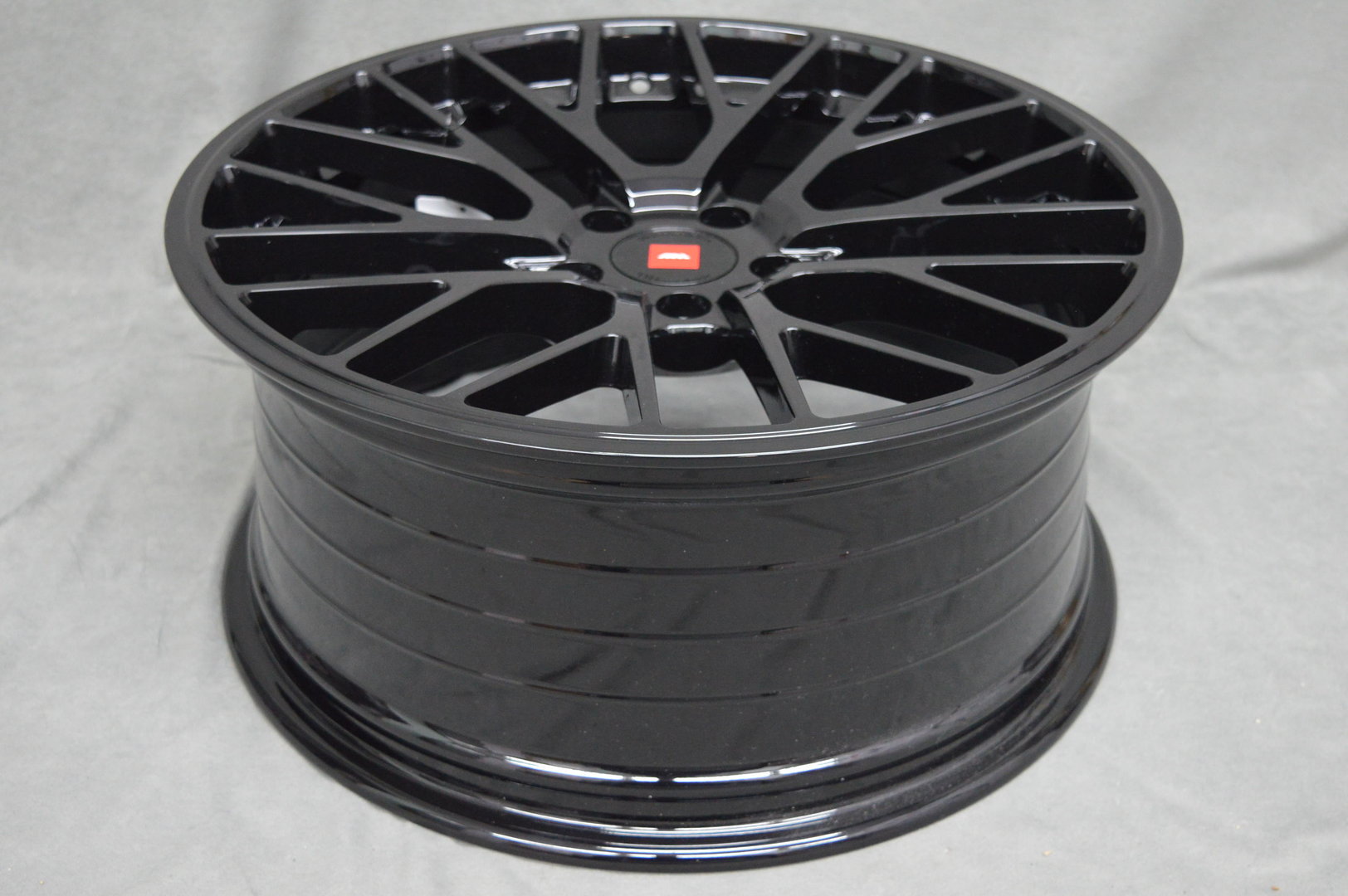 ISPIRI FFP1 19'' 8,5J ET45 5x112 Corsa Black - obrazek 5