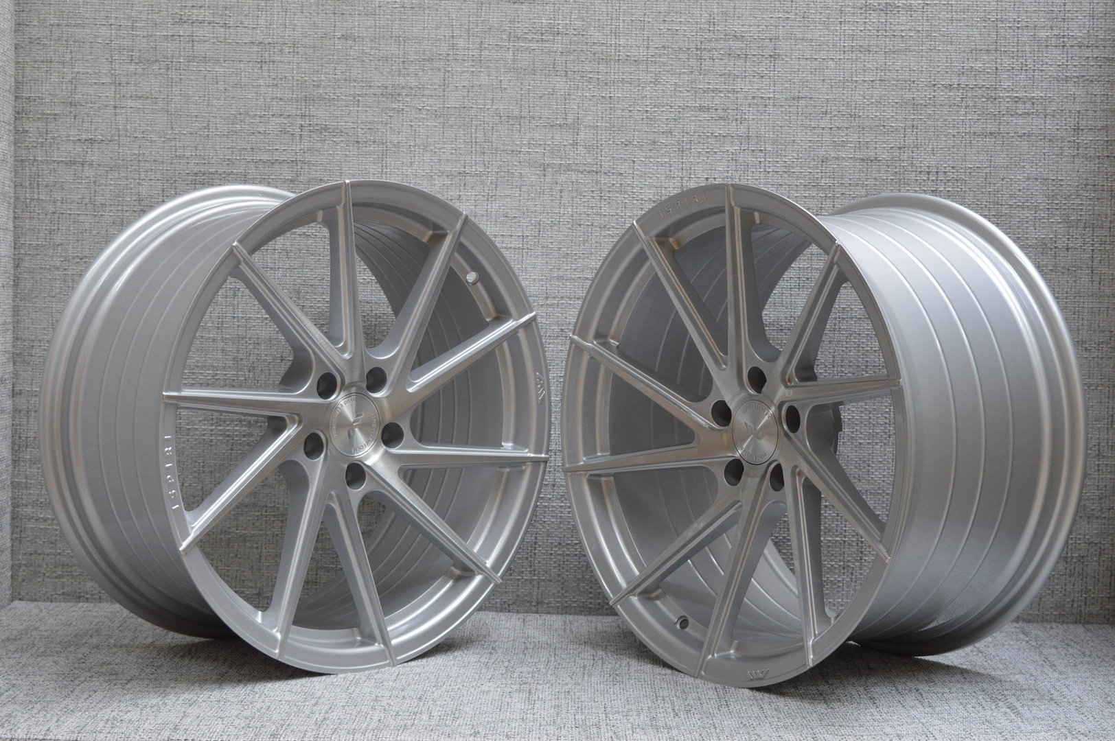 ISPIRI FFR1D 19" 8,5J ET32 + 10J ET25 5x112 MSP/BRUSH - obrazek 3