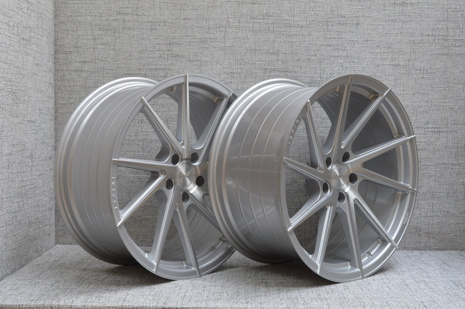 ISPIRI FFR1D 19" 8,5J ET32 + 10J ET25 5x112 MSP/BRUSH - obrazek 5