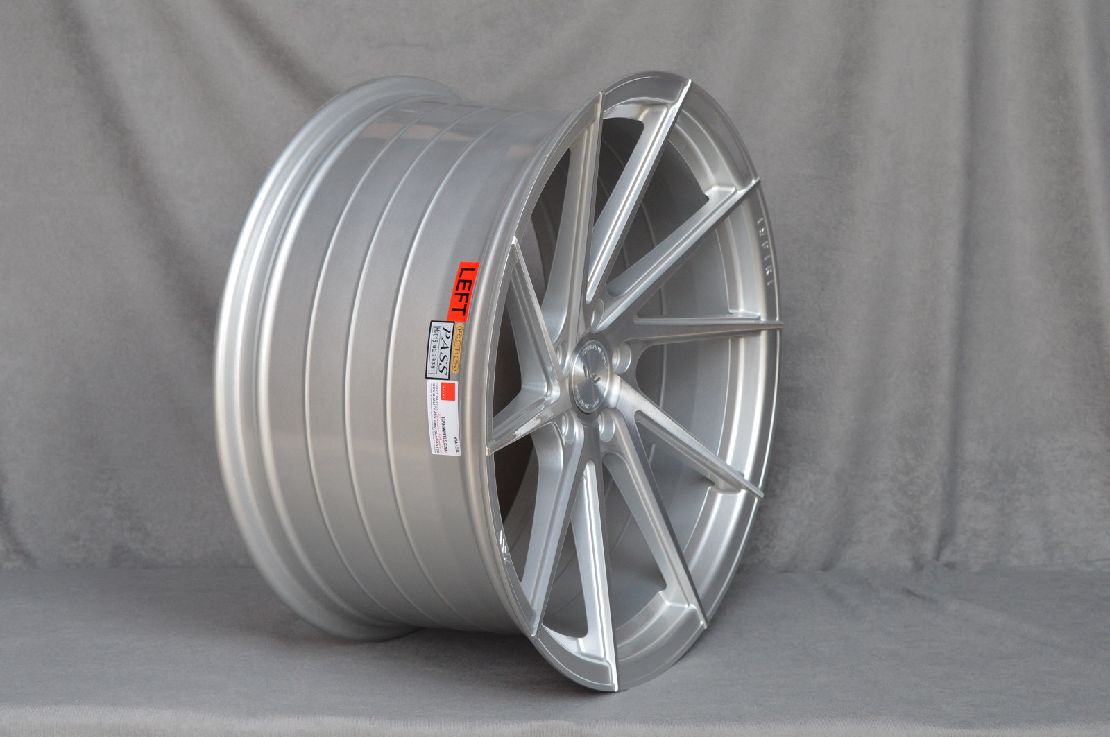 ISPIRI FFR1D 20" 10J ET45 5x112 MSP / BRUSH - obrazek 4