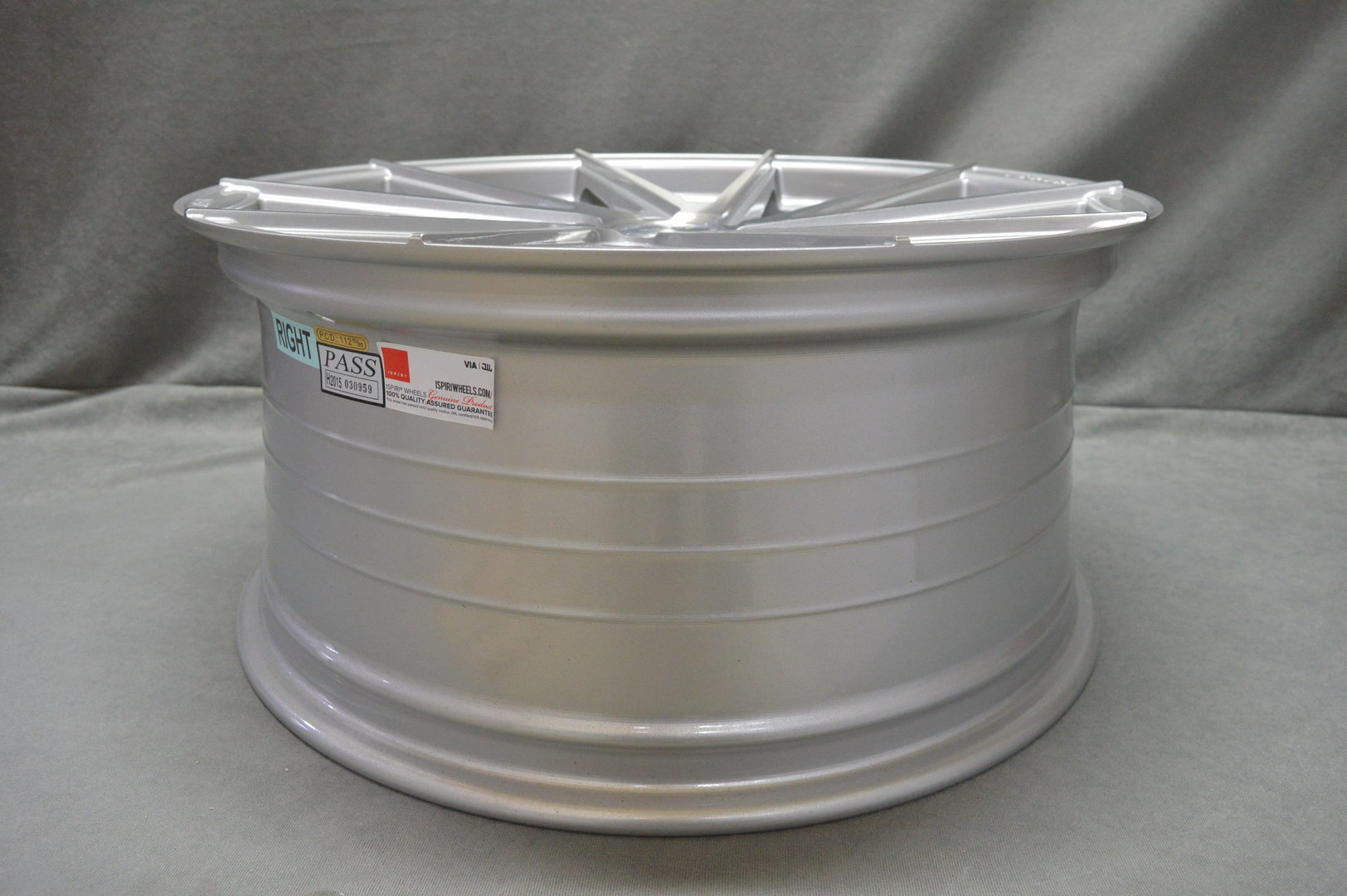 ISPIRI FFR1D 21'' 9J ET32 5x112 Pure Silver Brushed - obrazek 9