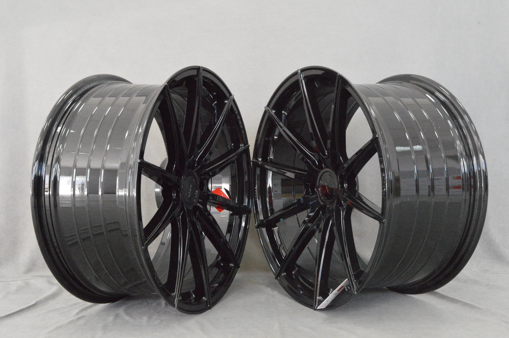 ISPIRI FFR1 19" 8,5J ET45 + 9,5J ET45 5x112 Corsa Black - obrazek 5