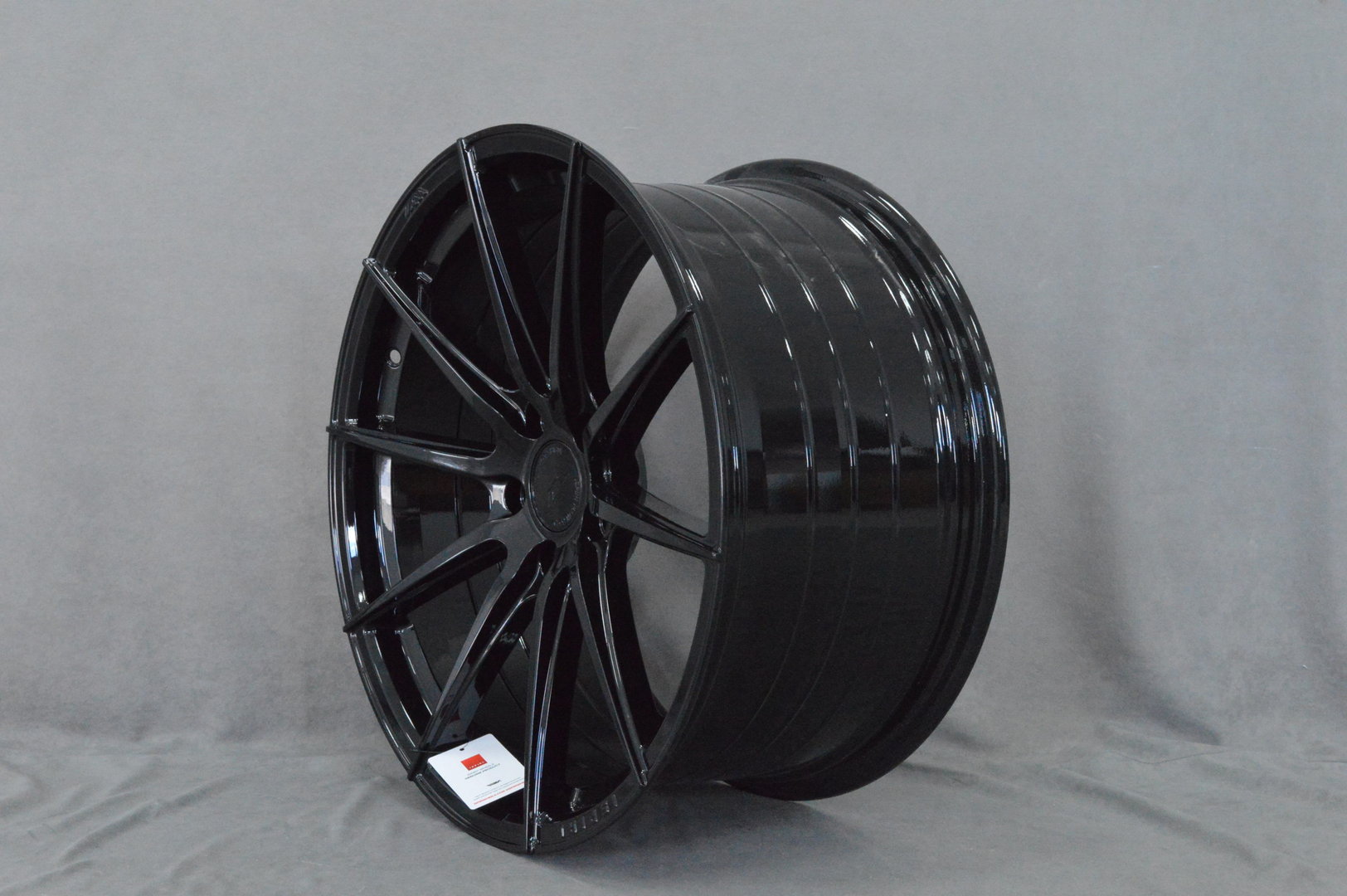 ISPIRI FFR1 19'' 9,5 ET45 5x112 Corsa Black - obrazek 3