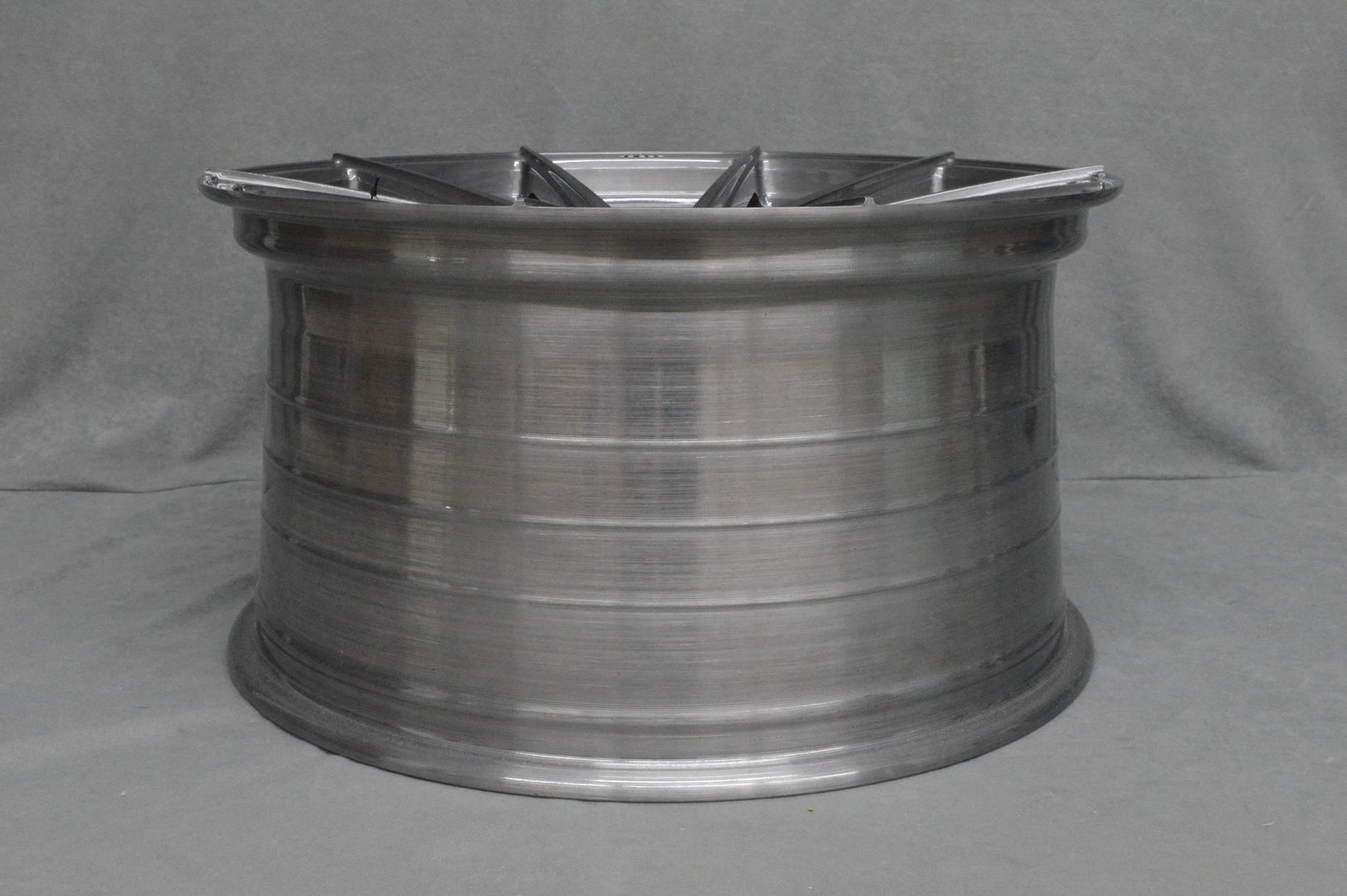 ISPIRI FFR1 20" 10,5J ET30 5x112 Full Brushed Carbon Titanium - obrazek 9