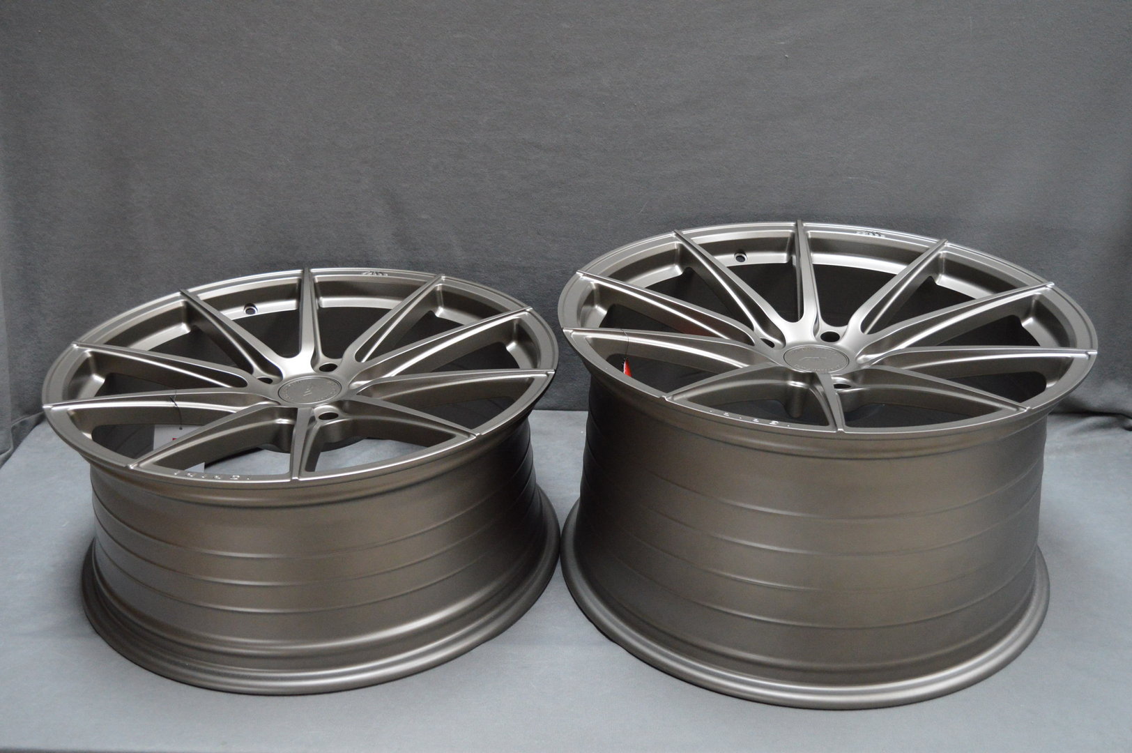 ISPIRI FFR1 20" 8,5J ET42 + 11J ET55 5x130 Matt Carbon Bronze - obrazek 6