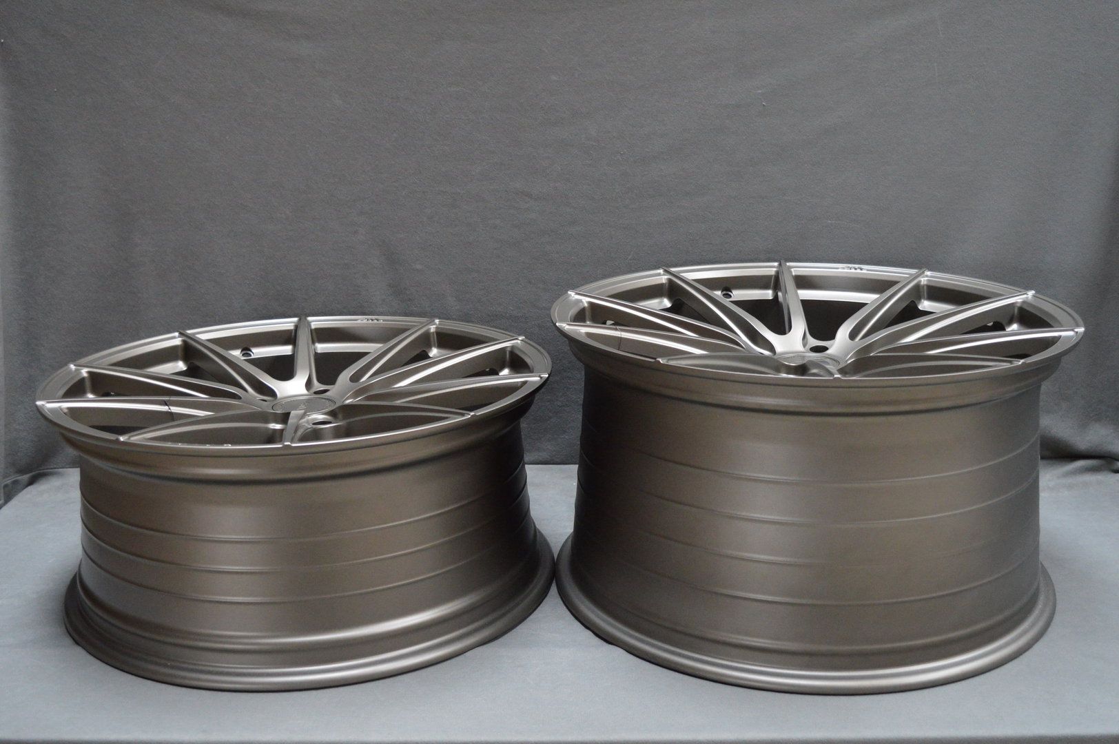 ISPIRI FFR1 20" 8,5J ET42 + 11J ET55 5x130 Matt Carbon Bronze - obrazek 7