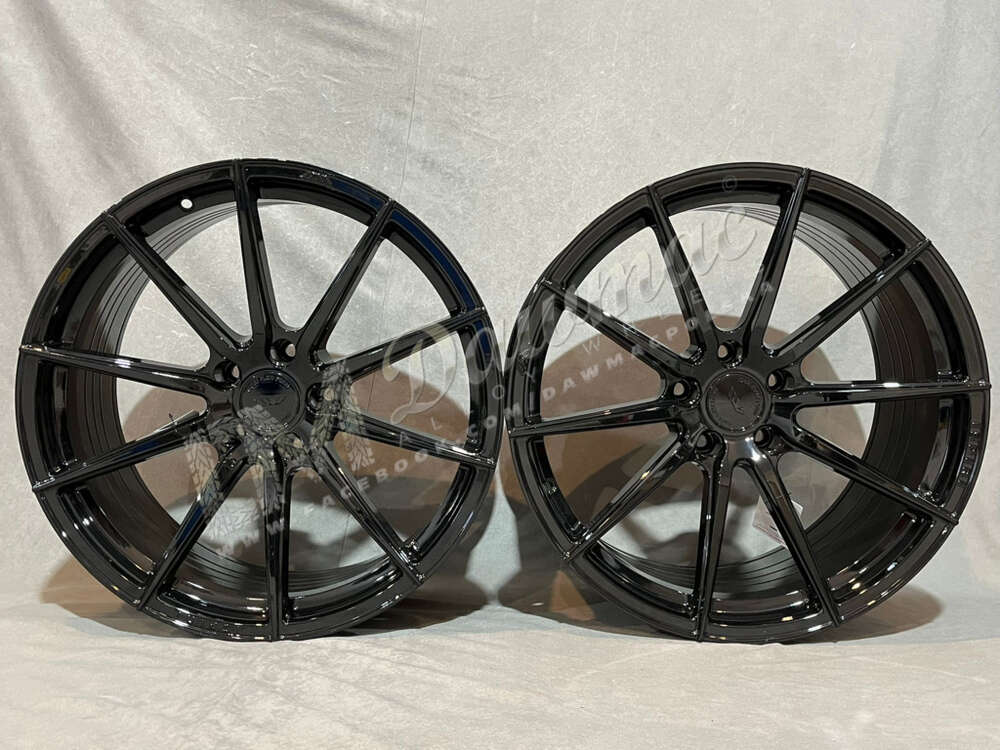 ISPIRI FFR1 20" 9J ET20 + 10,5J ET30 5x120 Corsa Black