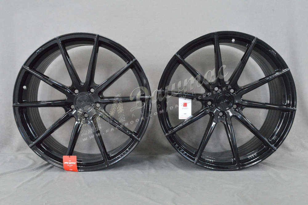 ISPIRI FFR1 20" 9J ET20 5x120 Corsa Black
